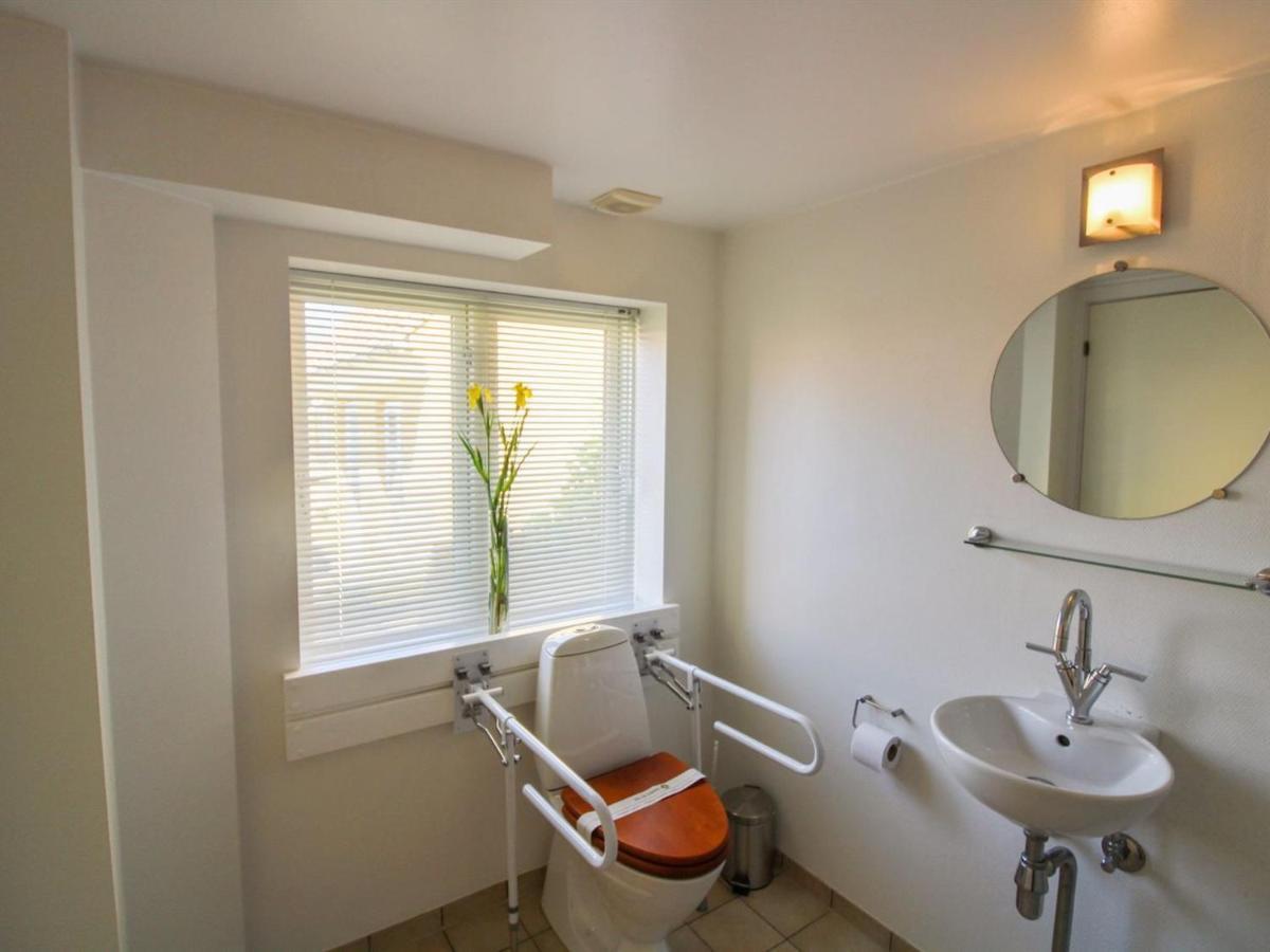 Apartment Thyrne - 500M From The Sea In Bornholm By Interhome 구드옘 외부 사진